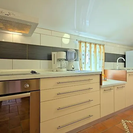 Teo By Briskva * 波雷奇