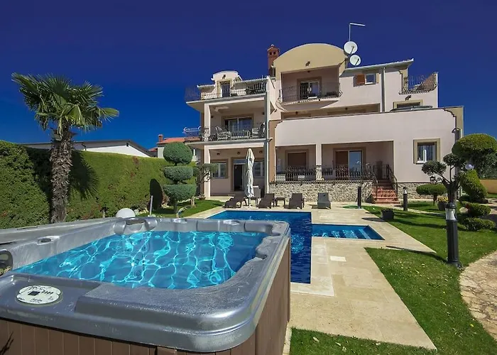 Teo By Briskva Apartment *