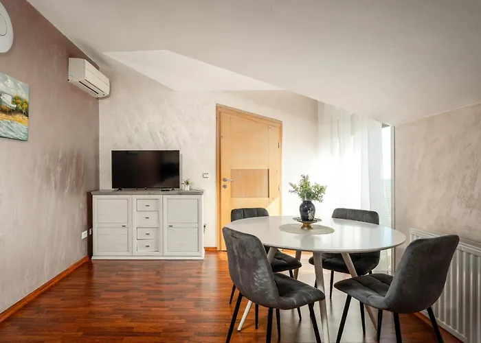 Teo By Briskva Apartment