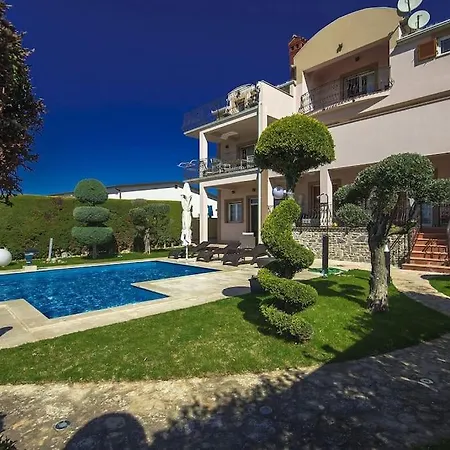 Teo By Briskva Apartmán Poreč